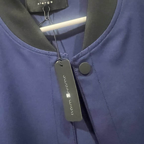 NWT- claim defame brand hyper lite navy and black bomber jacket - Picture 4 of 9